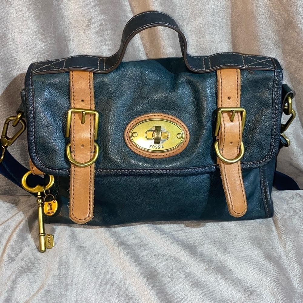 Vintage Fossil Reissue Messenger Bag A27